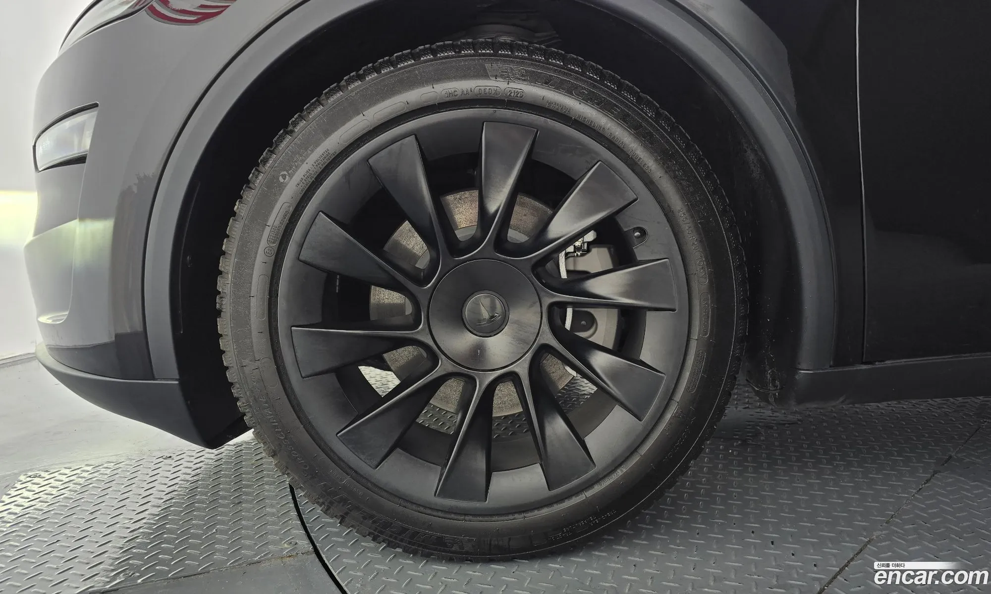 Tesla Model Y 2025 LRWYGCFJ0SC237375 — 11