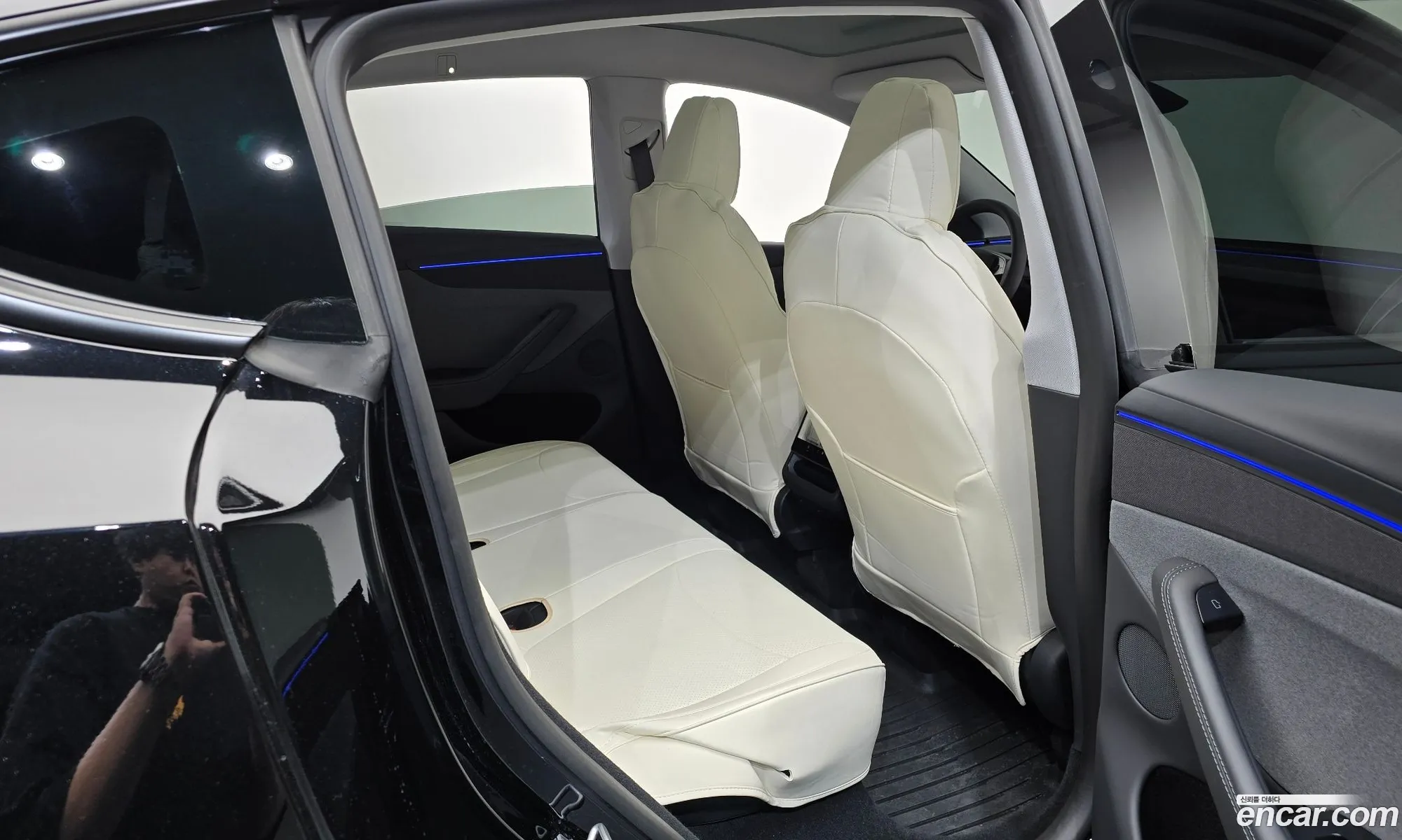 Tesla Model Y 2025 LRWYGCFJ0SC237375 — 25