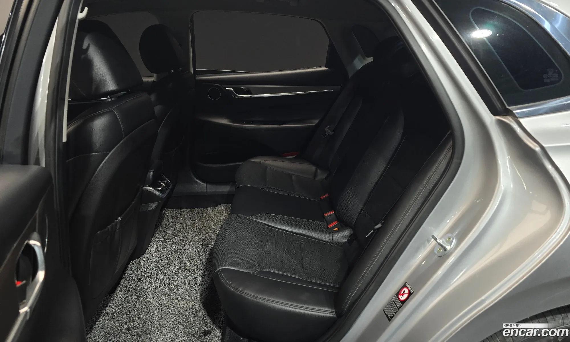 Hyundai Grandeur IG Hybrid 2020 — 17