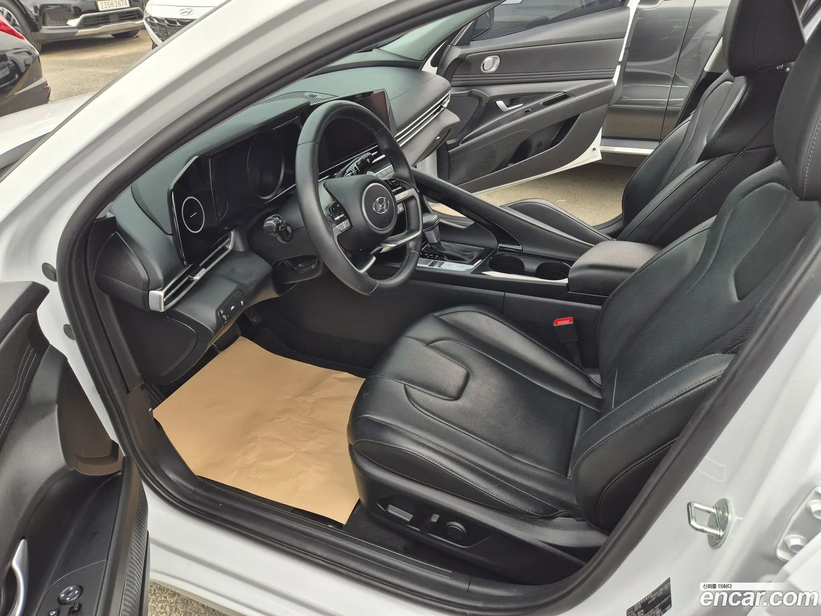 Hyundai Elantra 2022 — 9