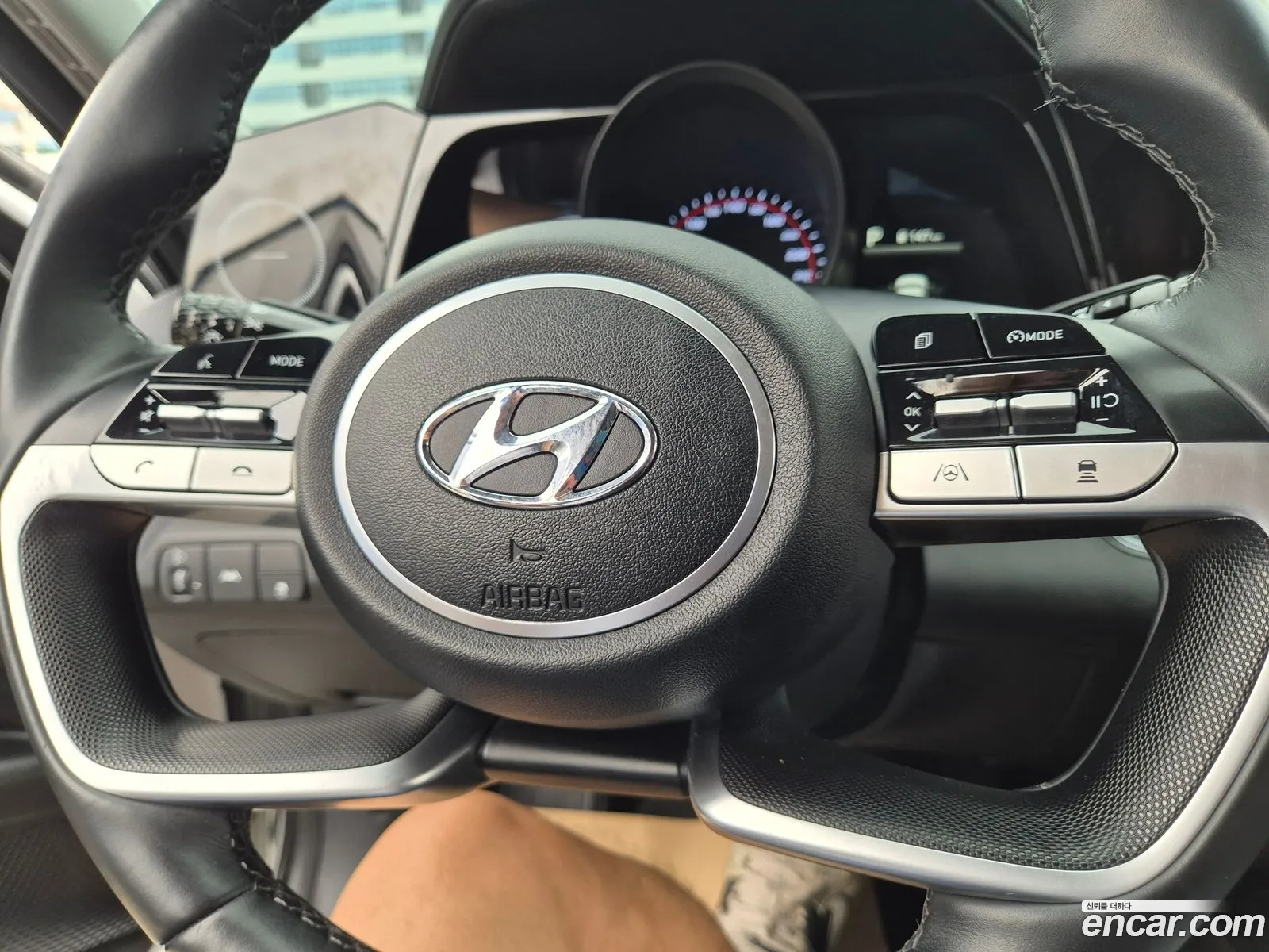 Hyundai Elantra 2022 — 18