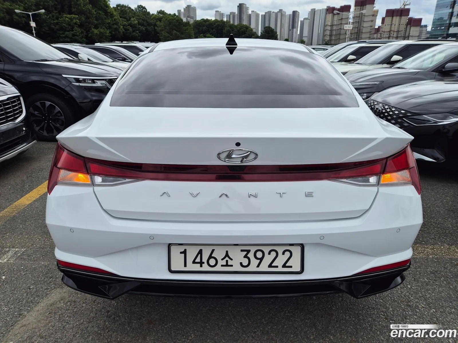 Hyundai Elantra 2022 — 19