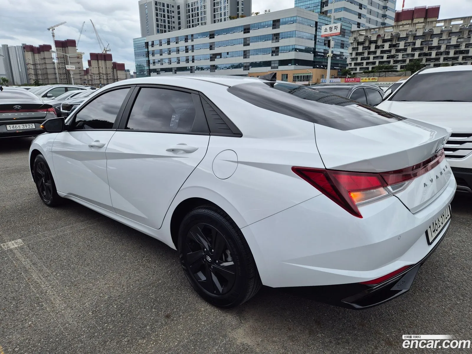 Hyundai Elantra 2022 — 4