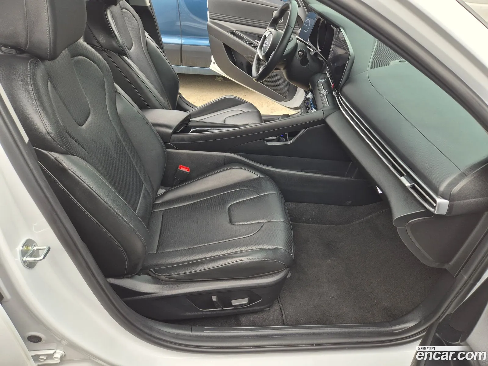 Hyundai Elantra 2022 — 3