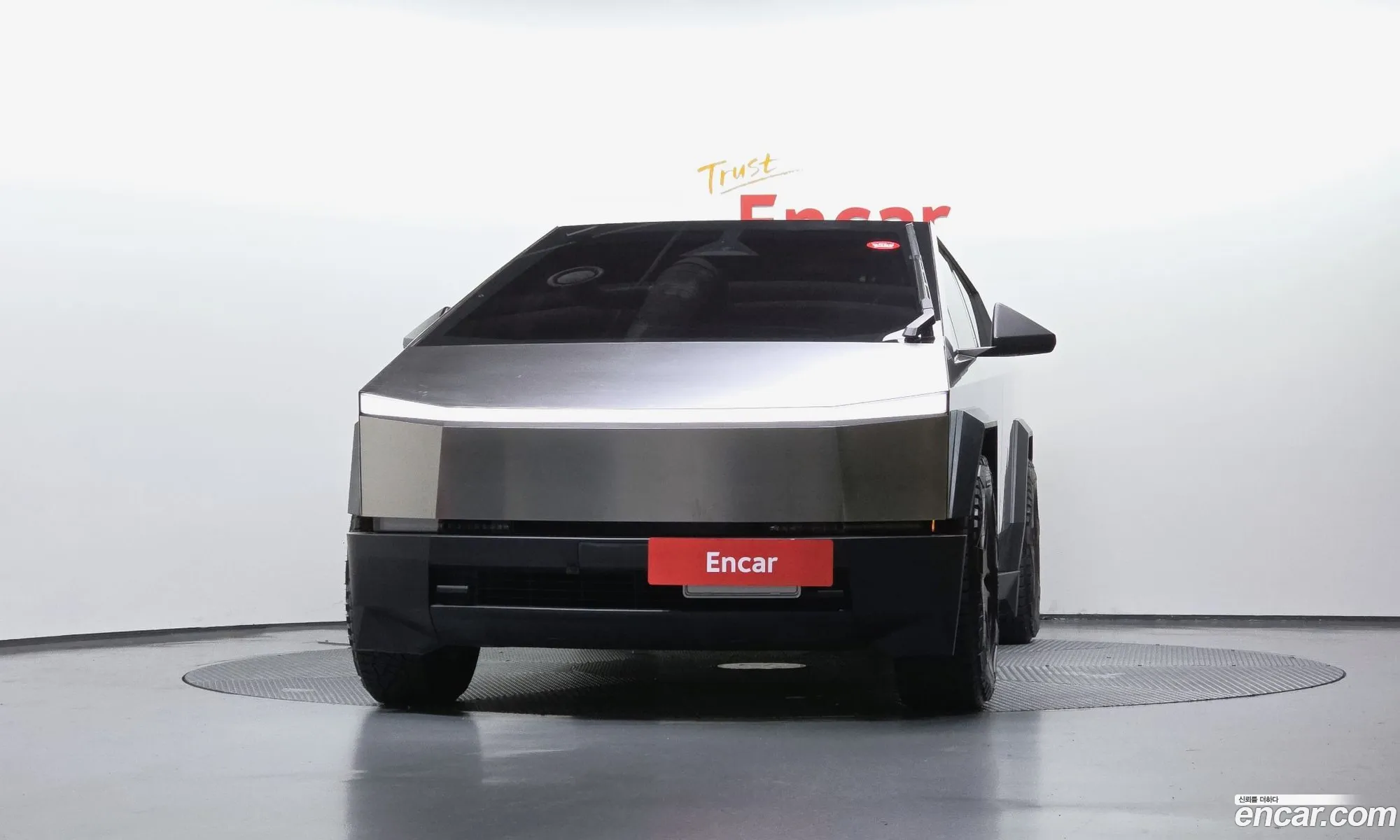 Tesla Cybertruck 2024 — 8