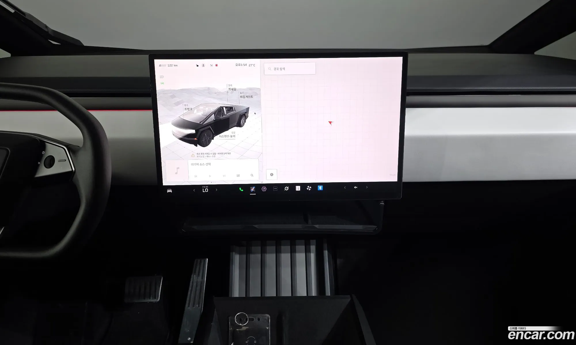 Tesla Cybertruck 2024 — 16