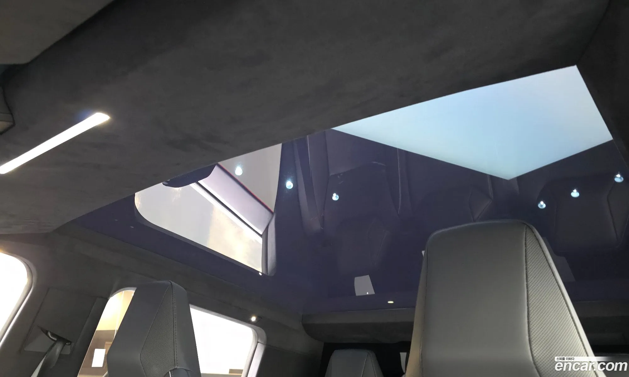 Tesla Cybertruck 2024 — 9