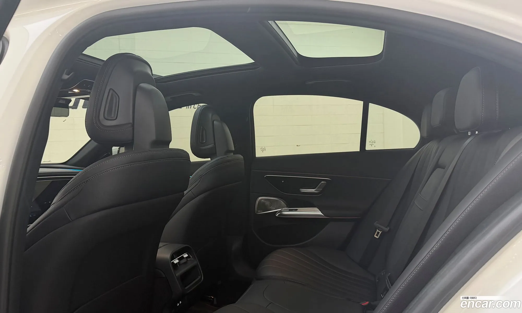 Mercedes-Benz E-Class W214 2025 — 13
