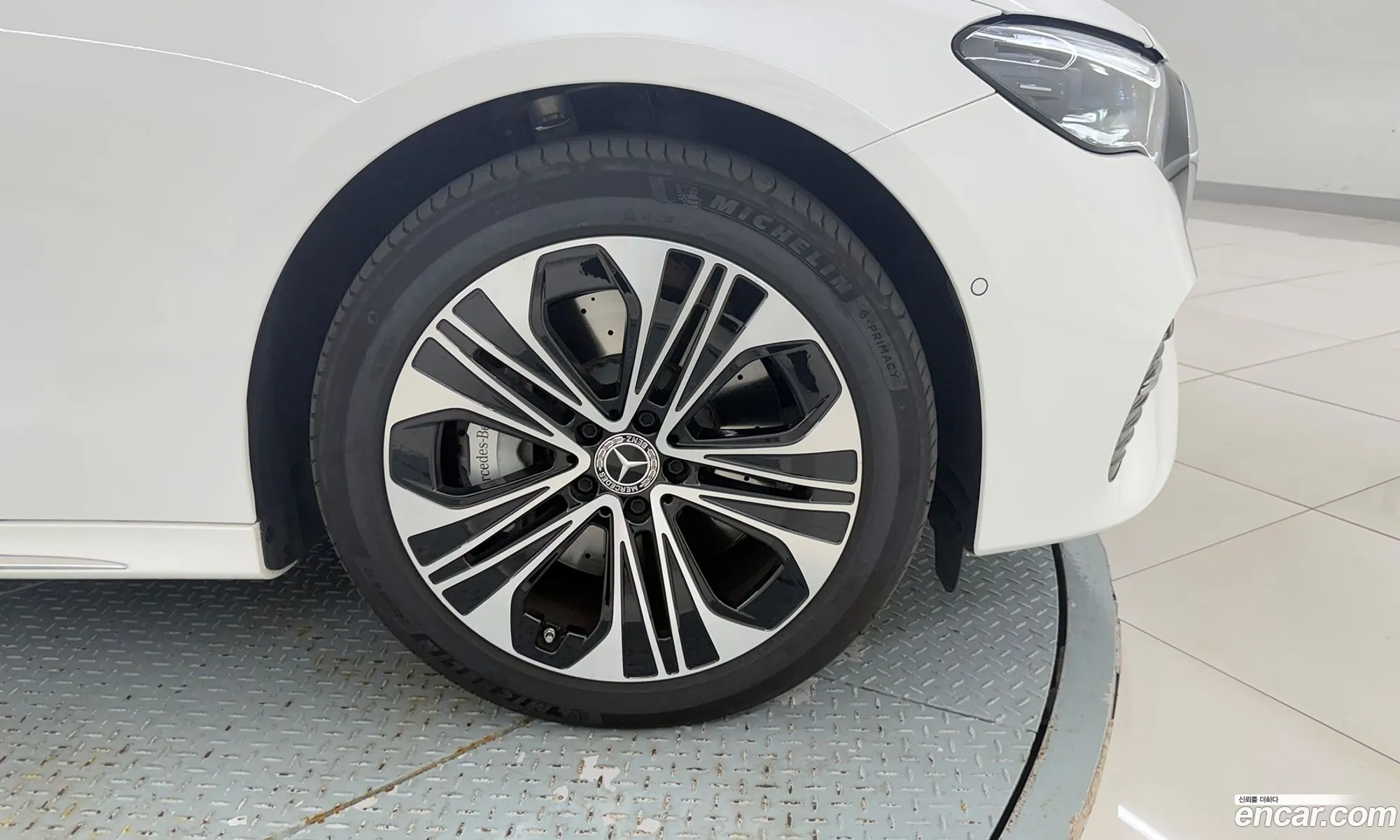 Mercedes-Benz E-Class W214 2025 — 4