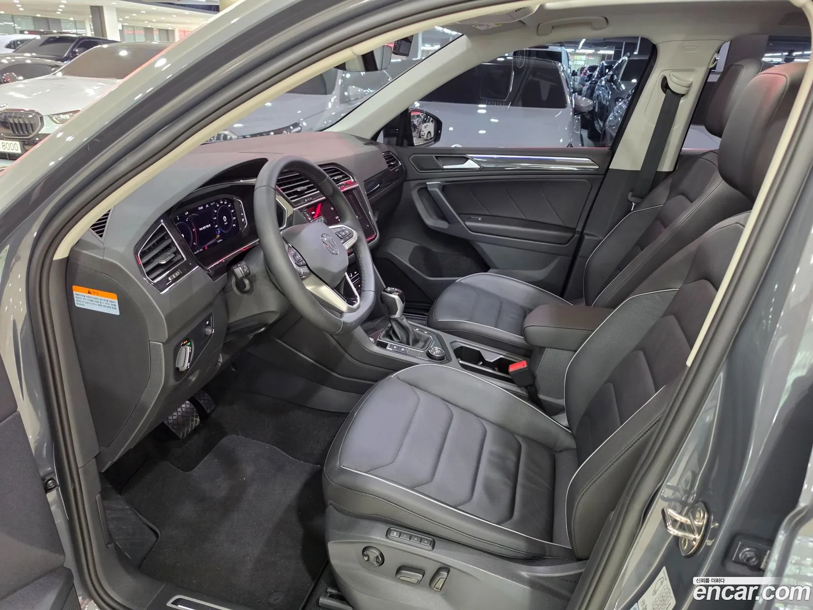Volkswagen Tiguan 2022 — 14