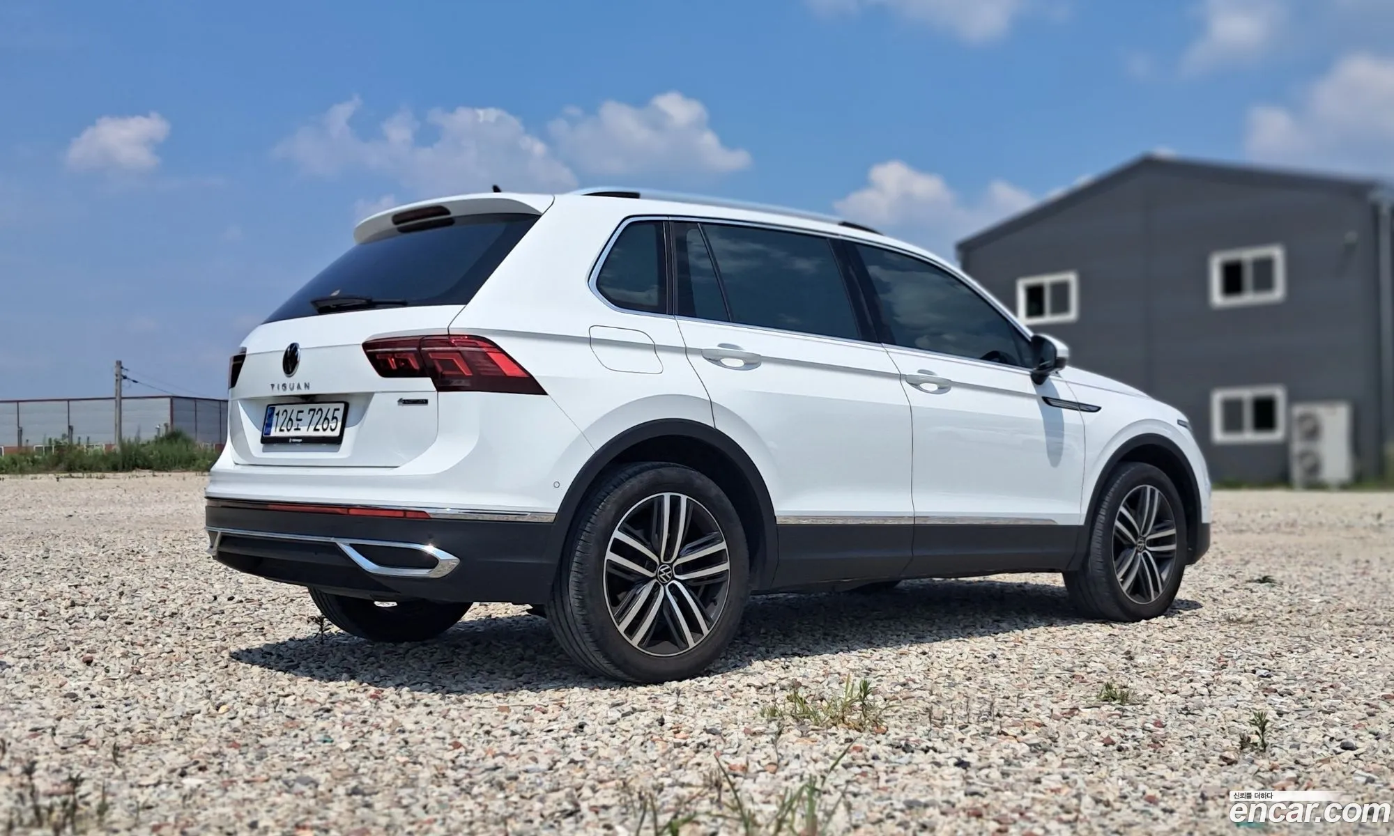 Volkswagen Tiguan 2023 — 18