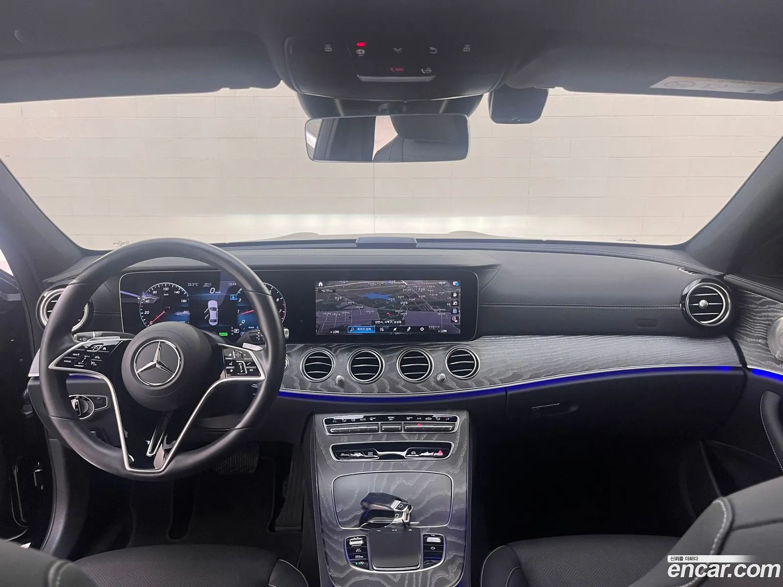 Mercedes-Benz E-Class W213 2022 — 13