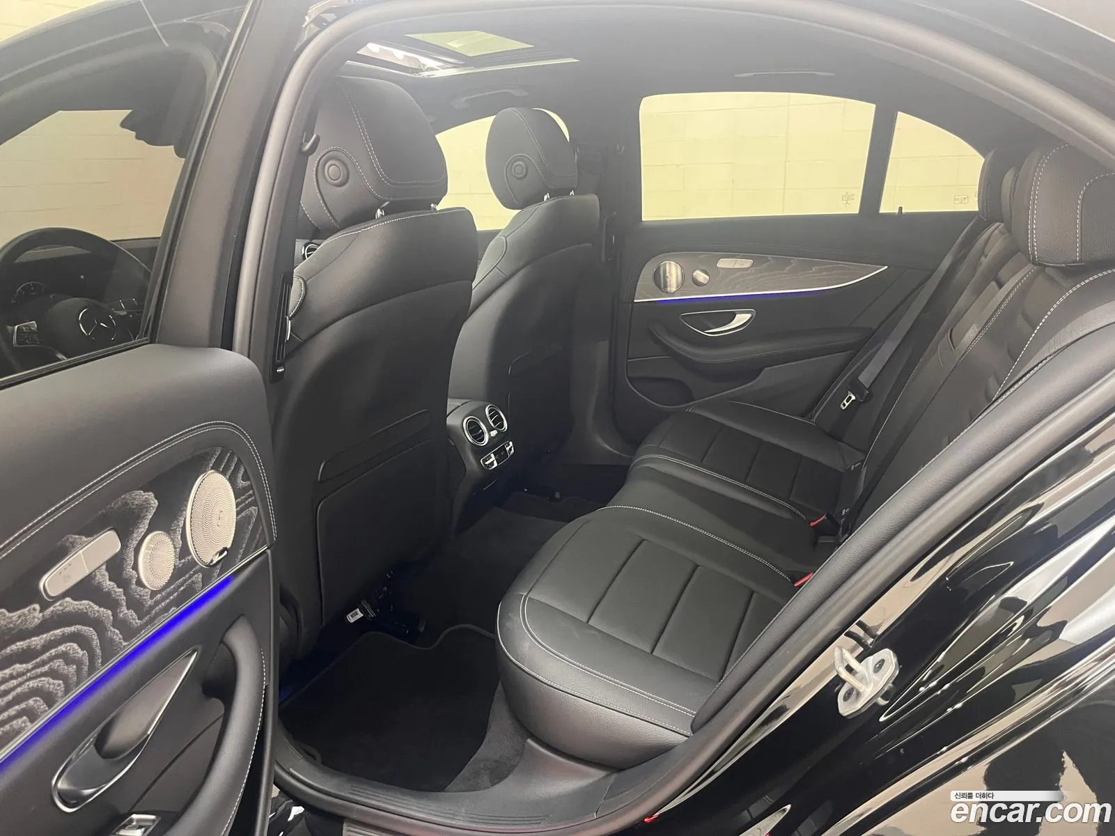 Mercedes-Benz E-Class W213 2022 — 16