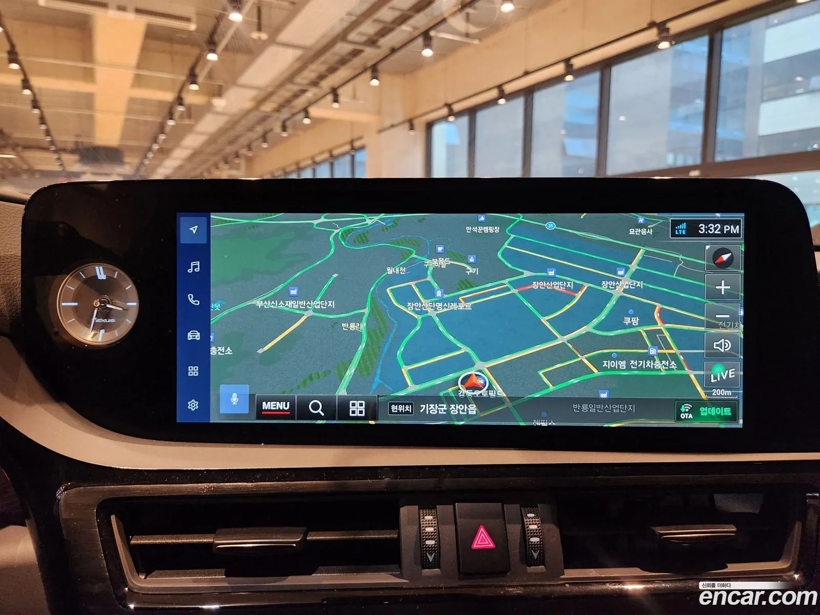 Lexus ES300h 7th Gen 2023 — 2
