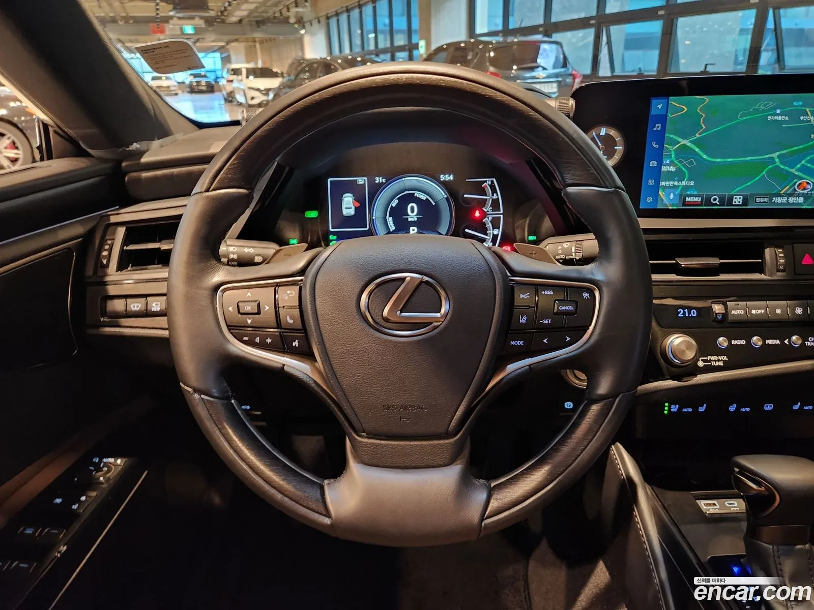 Lexus ES300h 7th Gen 2023 — 16