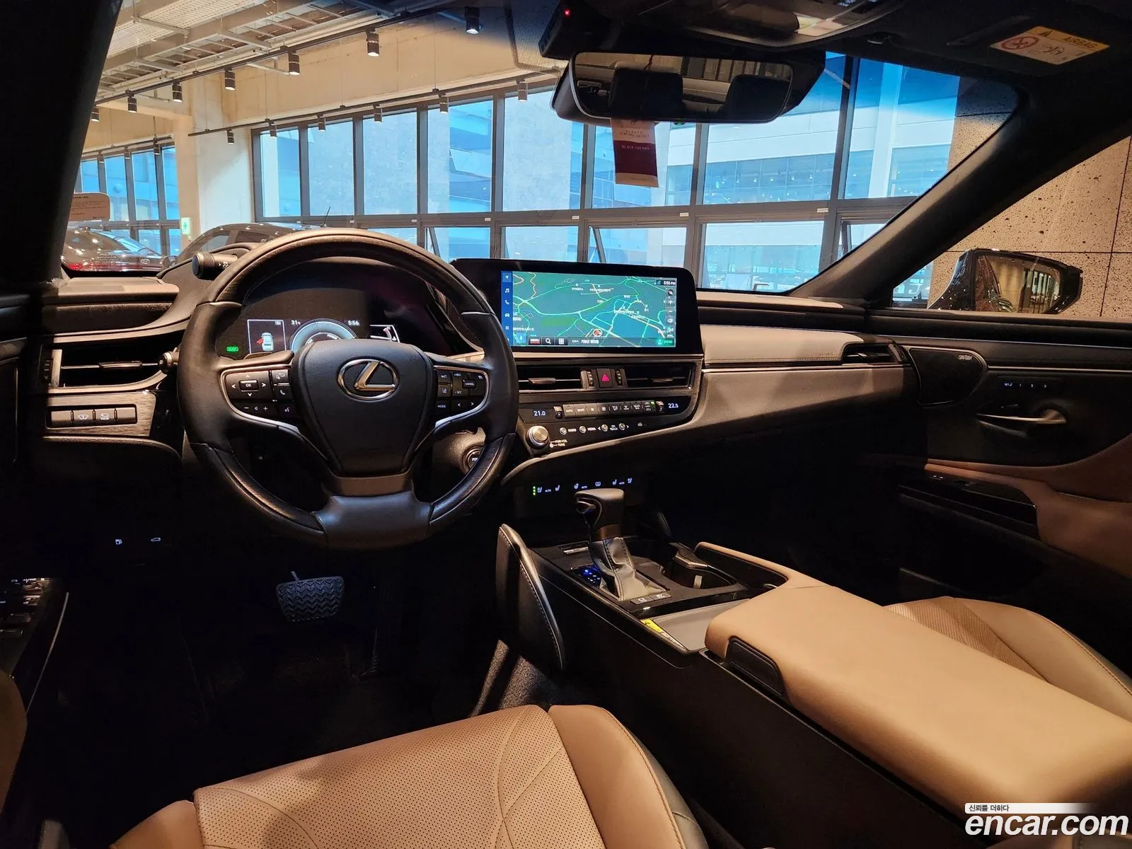 Lexus ES300h 7th Gen 2023 — 18
