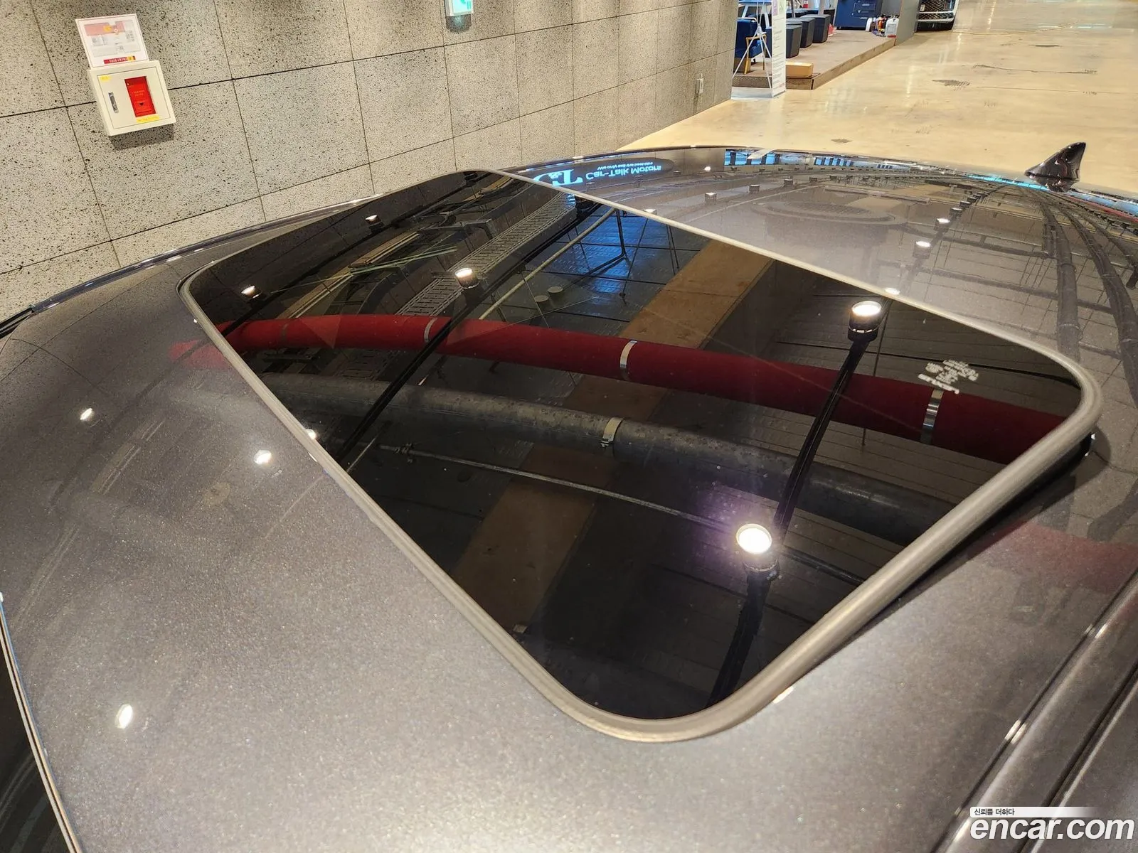 Lexus ES300h 7th Gen 2023 — 4