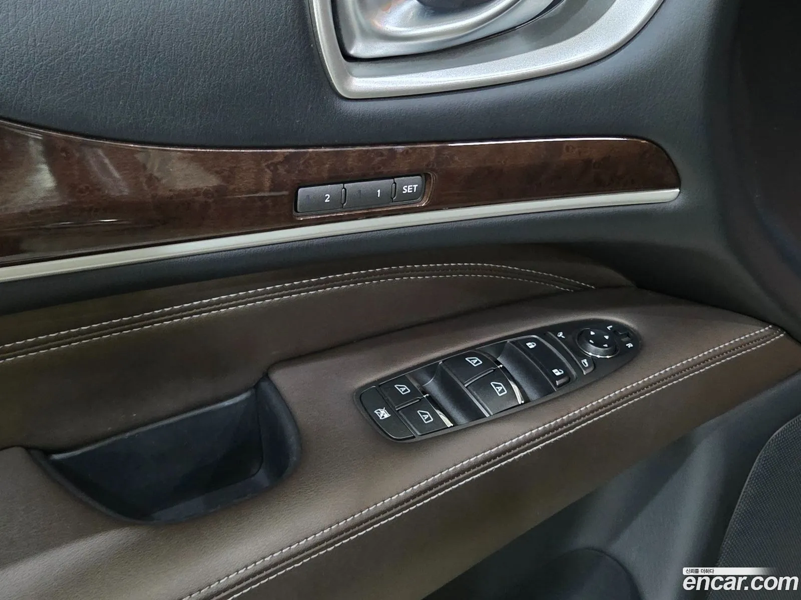 Infiniti QX60 2018 — 16