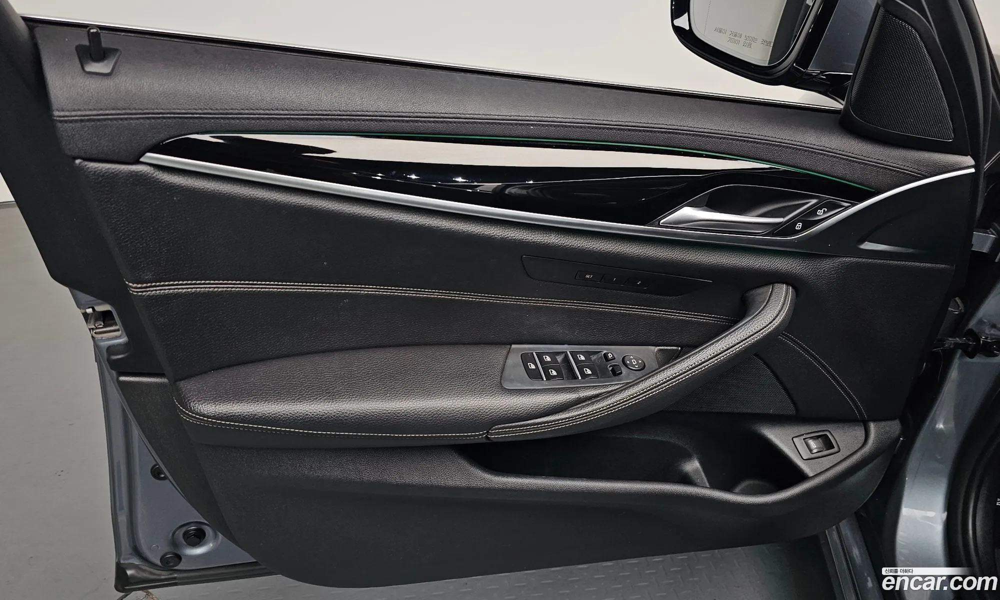 BMW 5 Series 2018 — 26