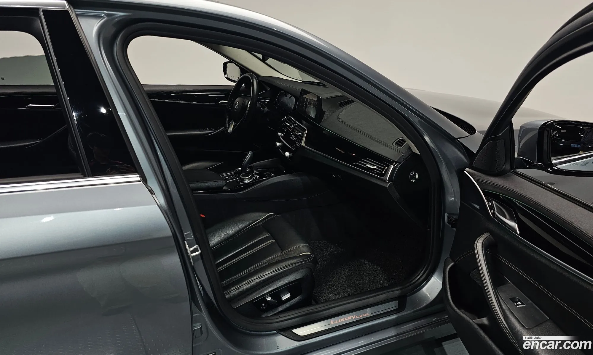 BMW 5 Series 2018 — 33