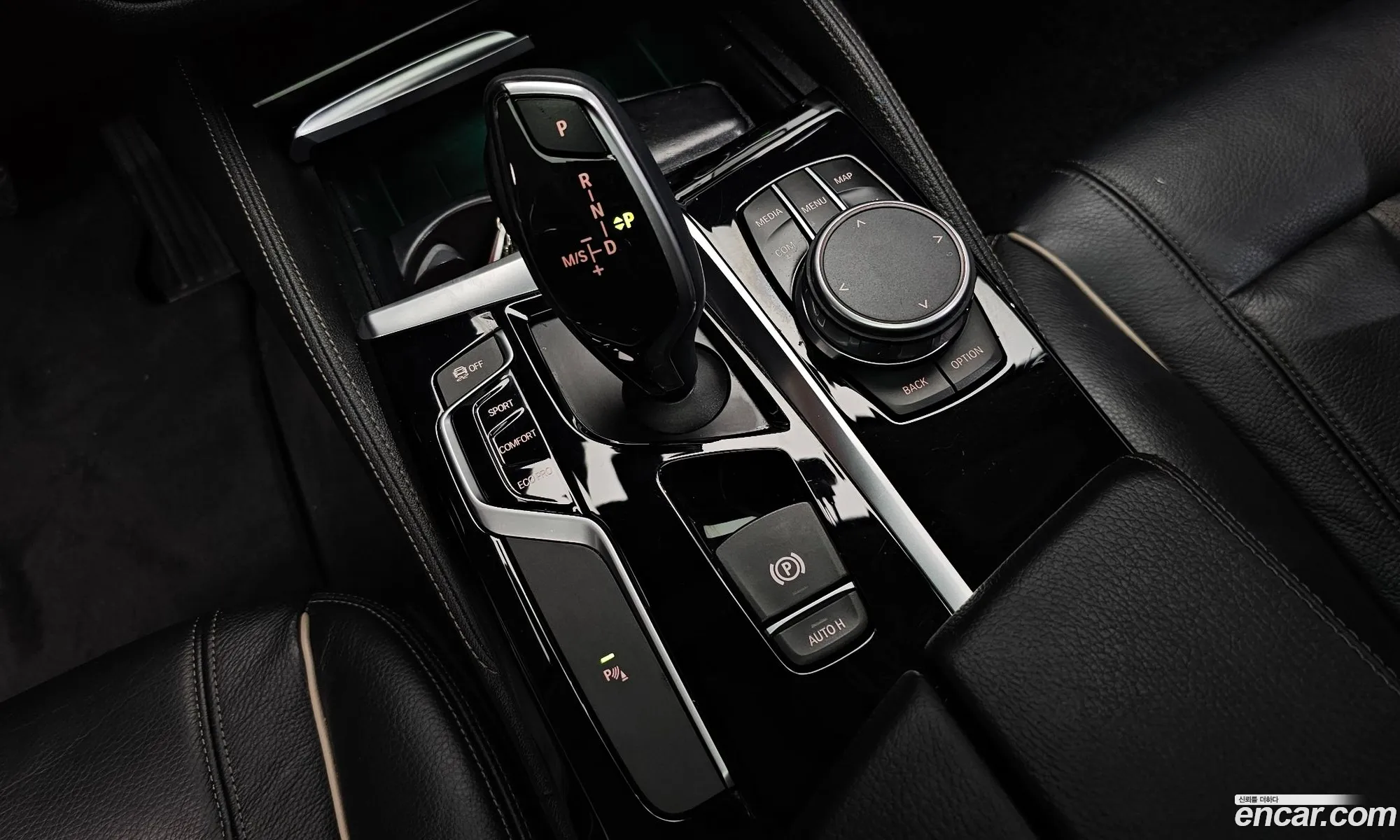 BMW 5 Series 2018 — 30