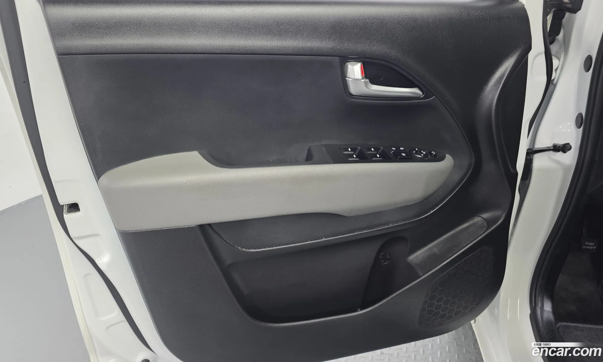 Kia Kia Ray 2023 — 23
