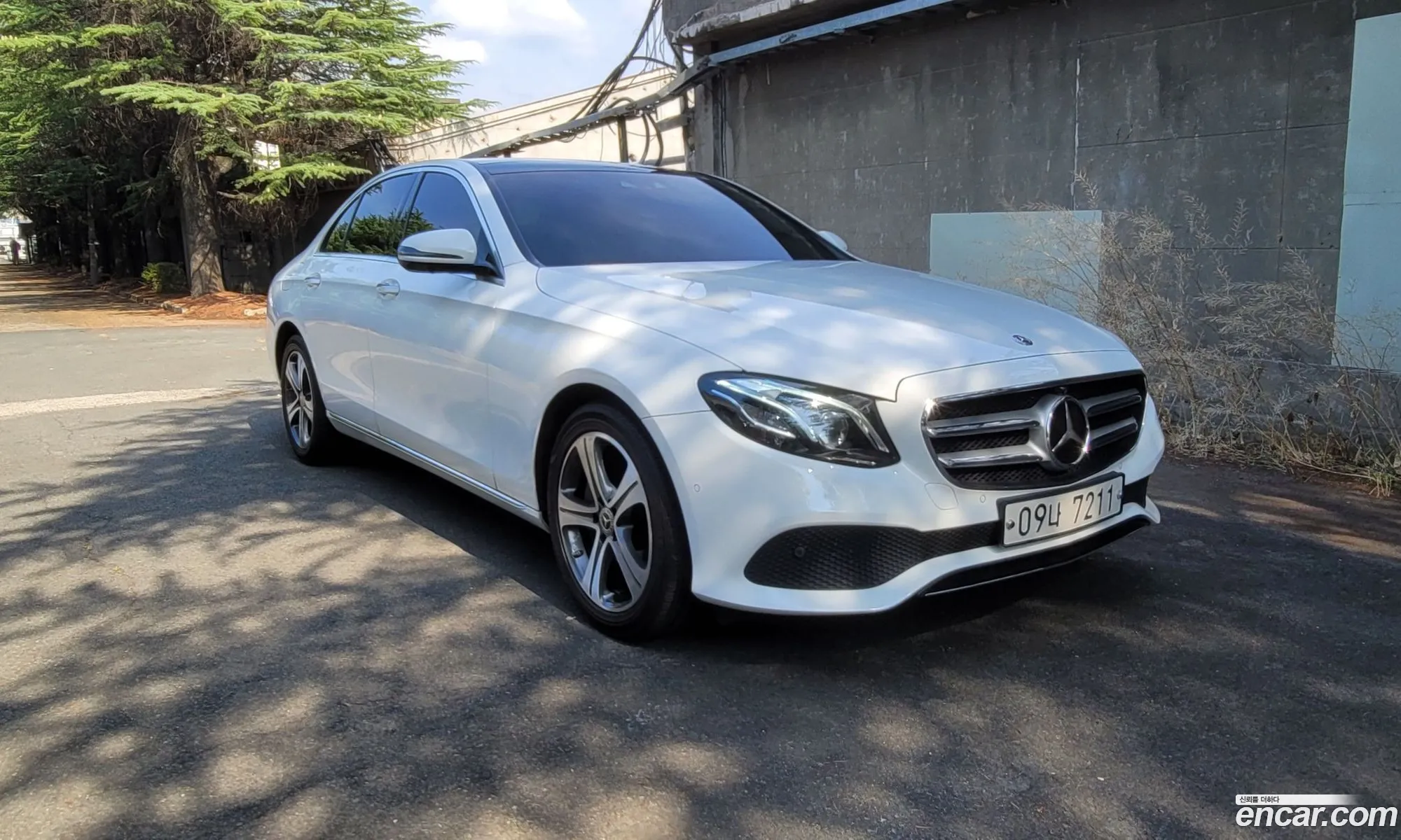 Mercedes-Benz E-Class W213 2017 — 20