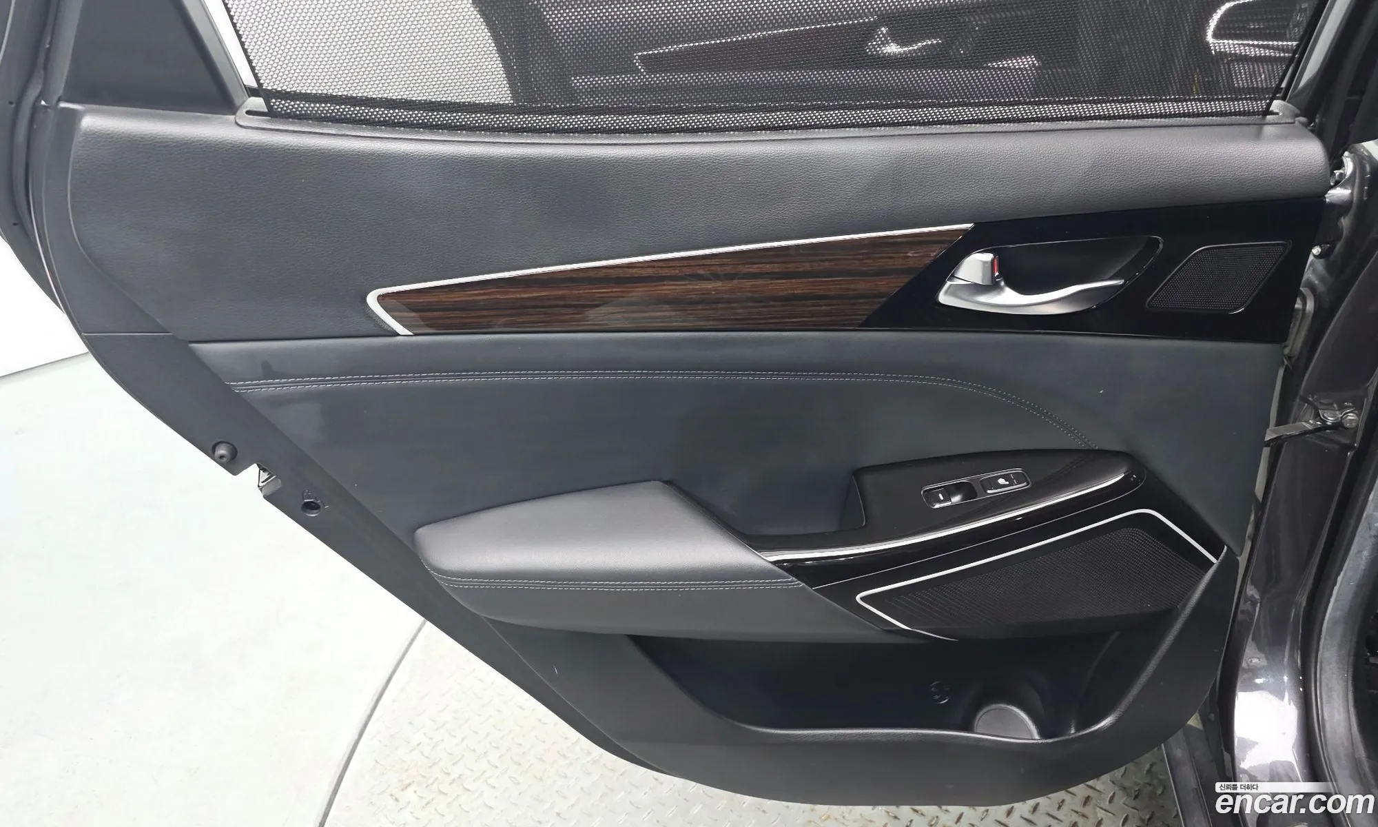 Kia K7 2018 — 30
