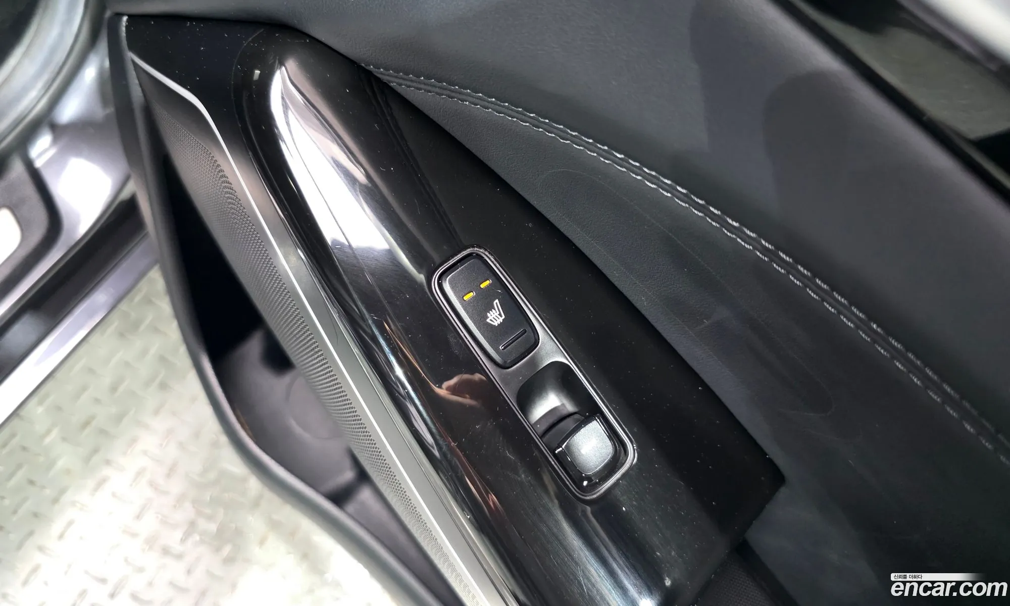 Kia K7 2018 — 28