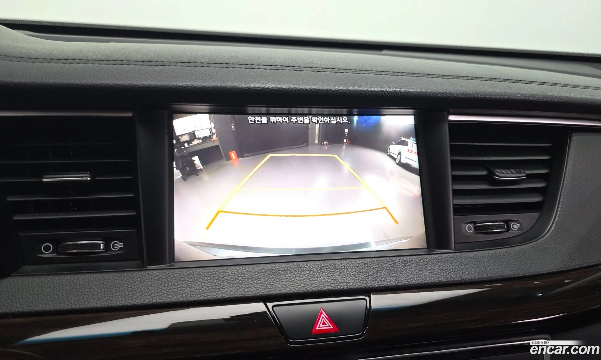 Kia K7 2018 — 21