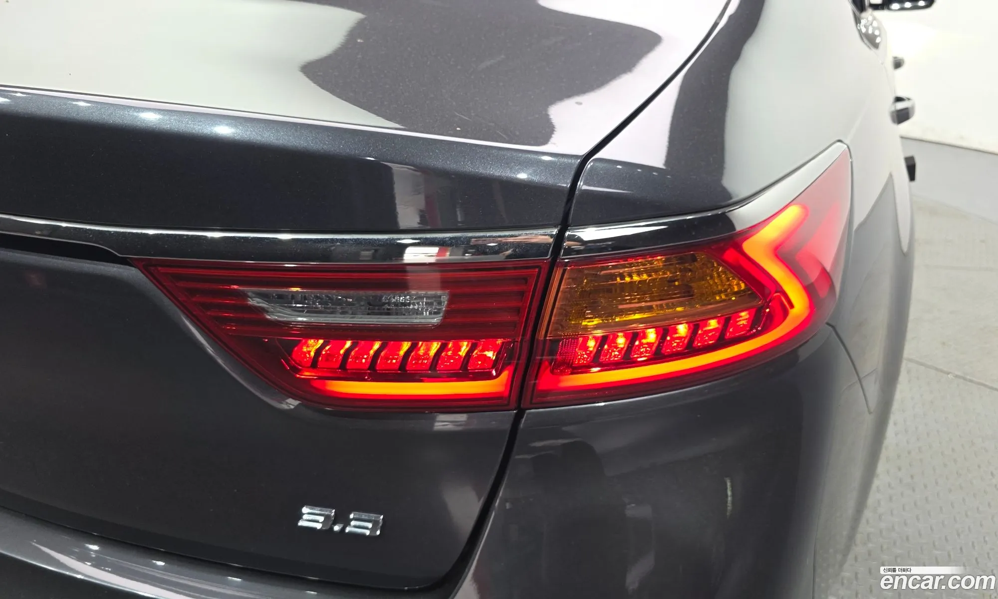 Kia K7 2018 — 24