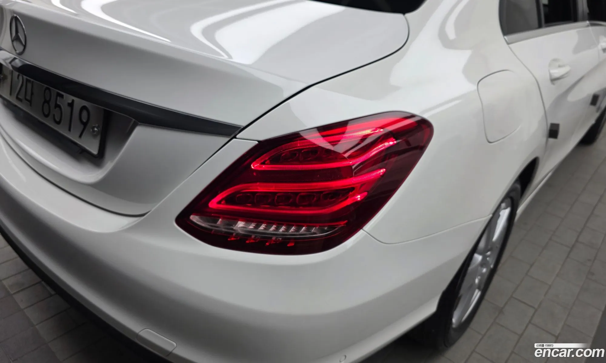 Mercedes-Benz C-Class W205 2017 — 25