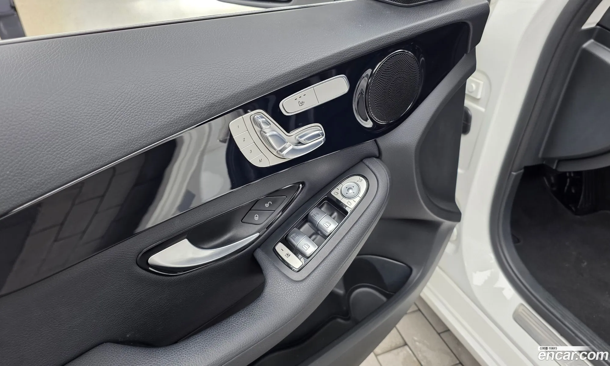 Mercedes-Benz C-Class W205 2017 — 6