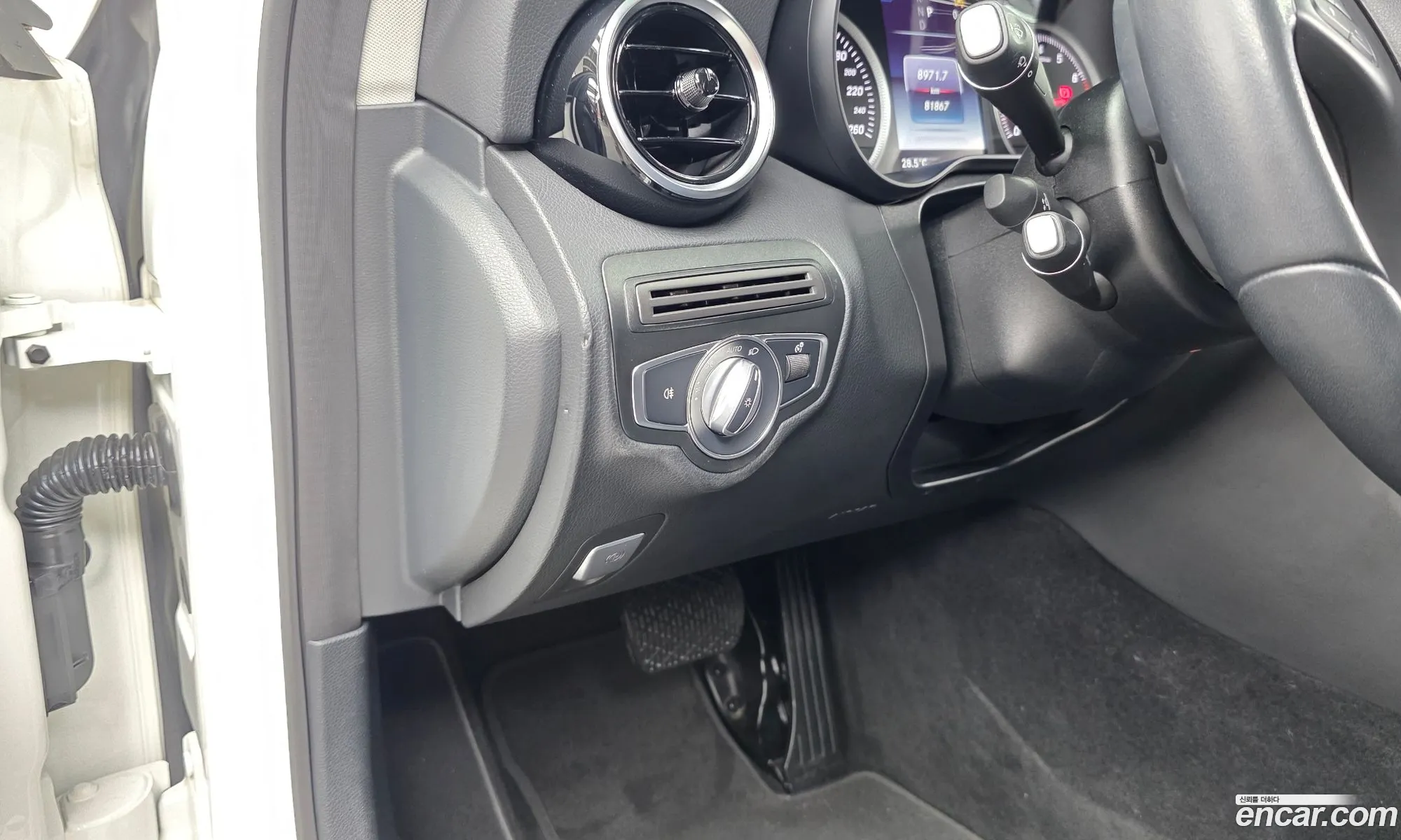 Mercedes-Benz C-Class W205 2017 — 30