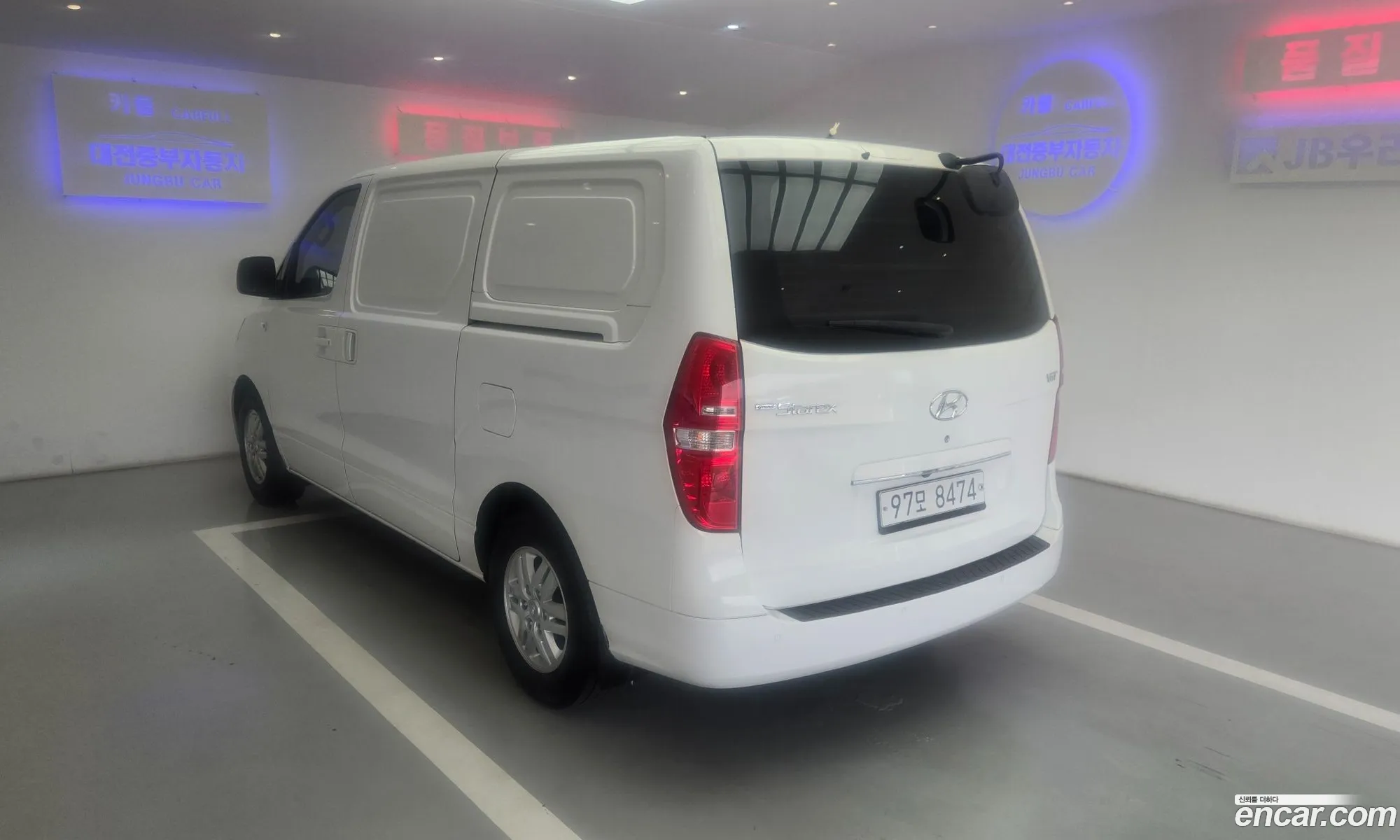 Hyundai Grand Starex 2016 — 17