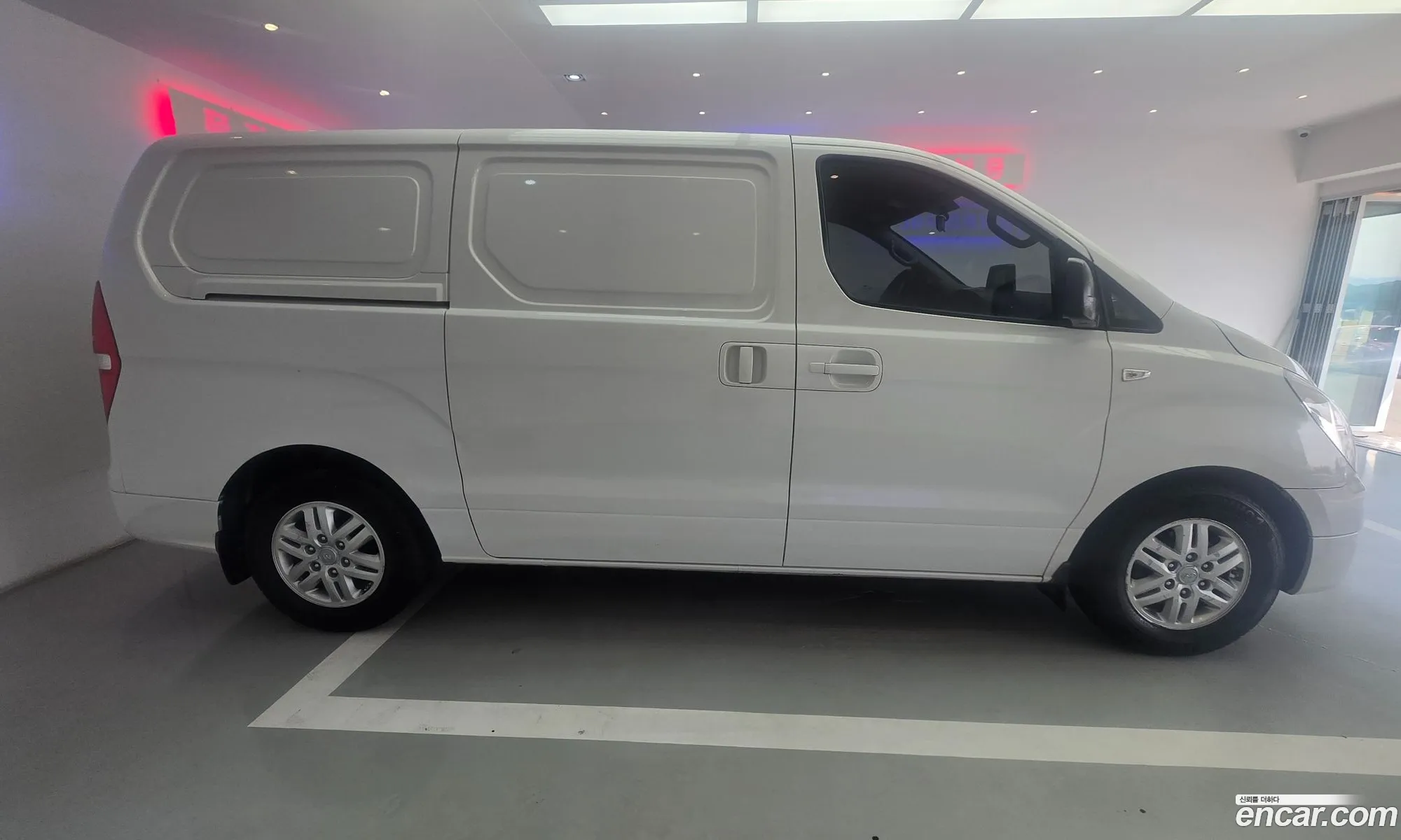 Hyundai Grand Starex 2016 — 15