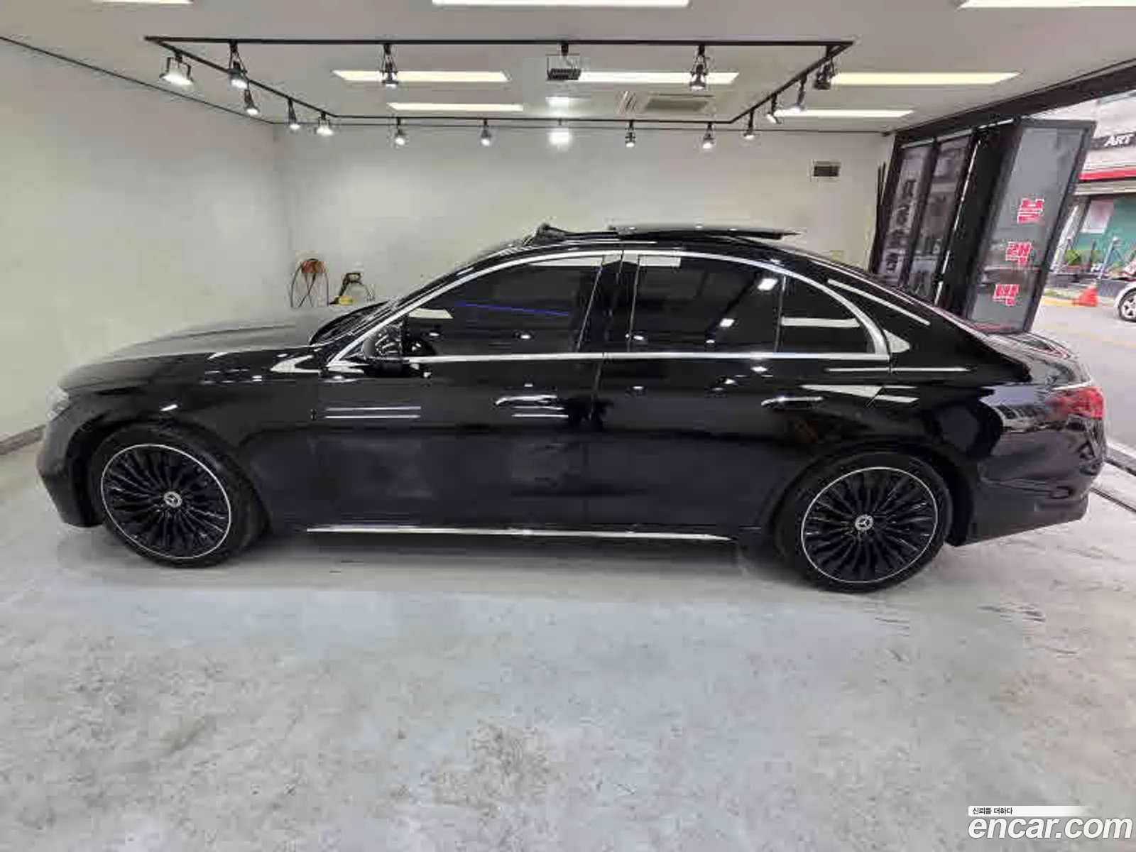 Mercedes-Benz E-Class W214 2025 — 7
