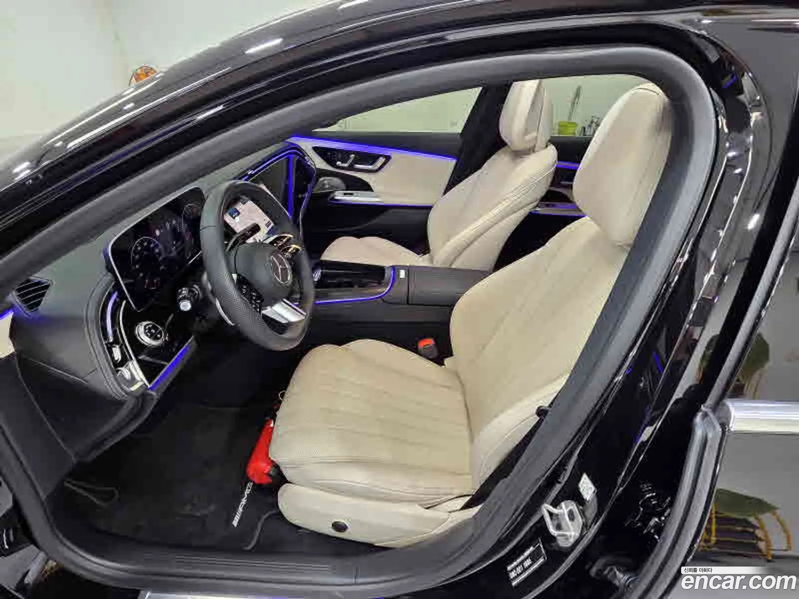 Mercedes-Benz E-Class W214 2025 — 11