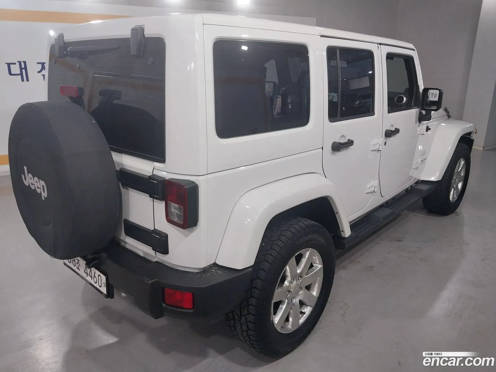 Jeep Wrangler 2013 — 13