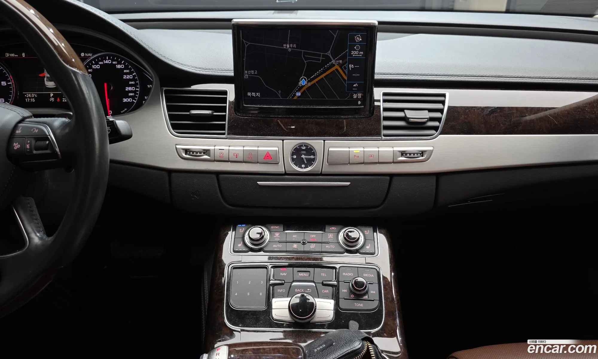 Audi A8 2012 WAUZZZ4H3DN009606 — 12
