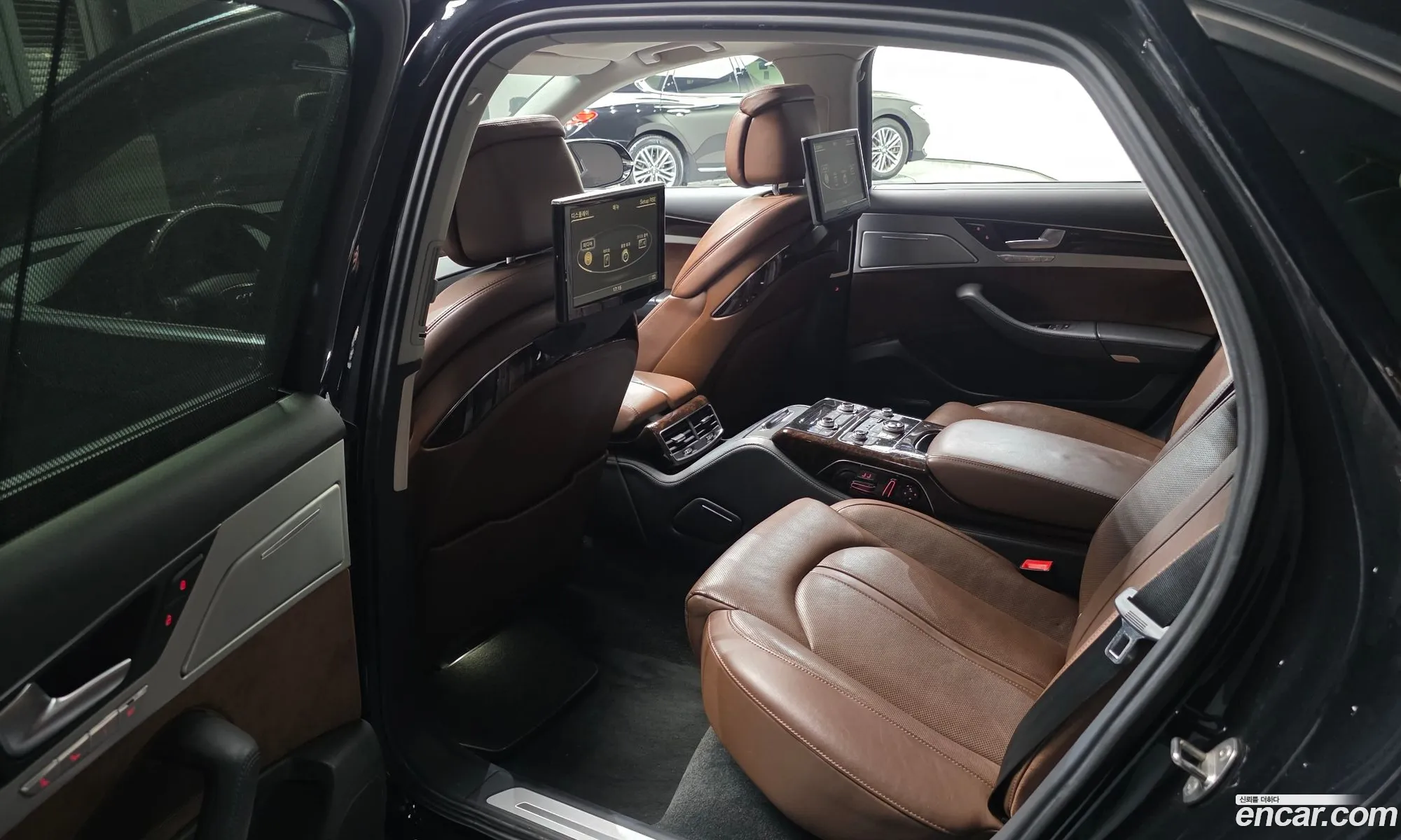 Audi A8 2012 WAUZZZ4H3DN009606 — 8