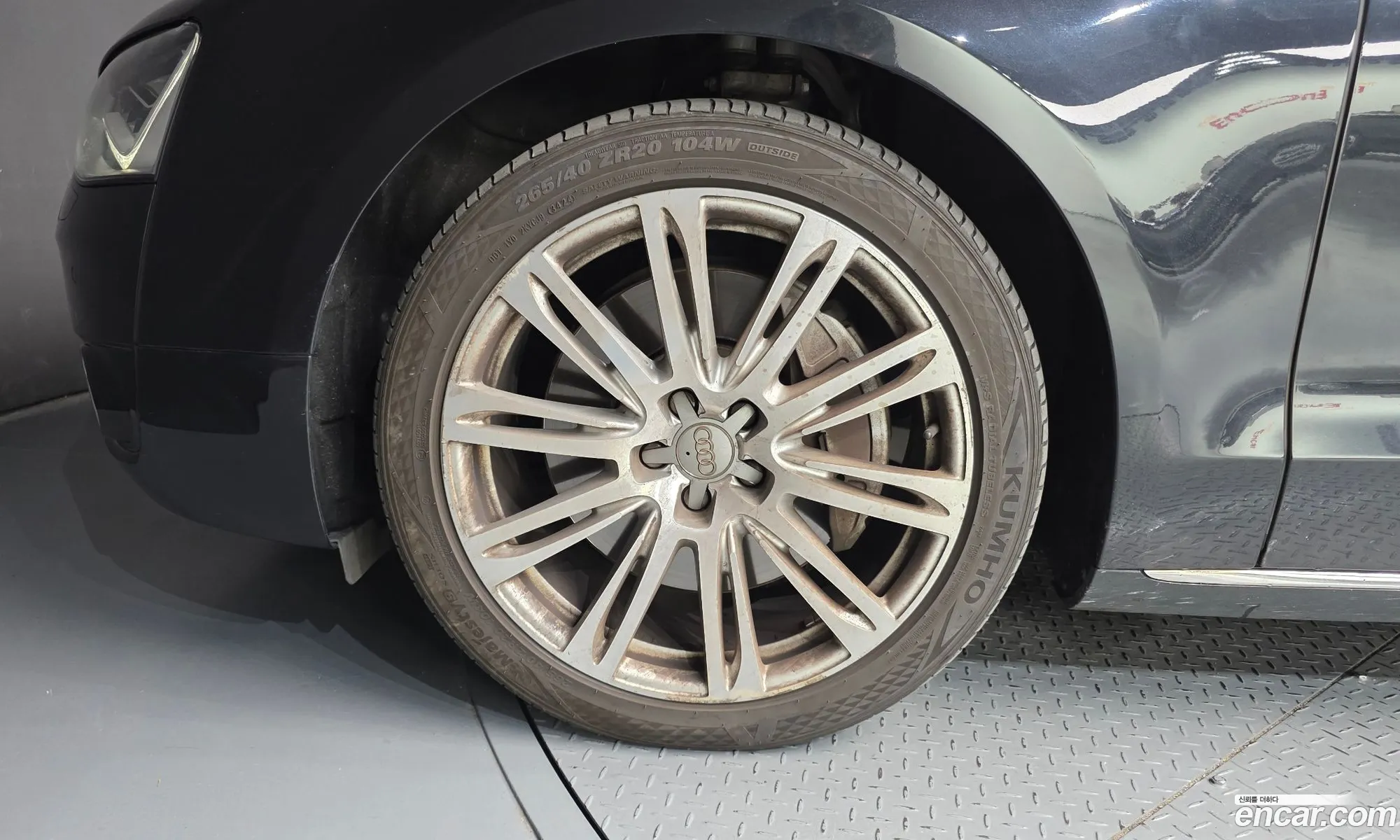 Audi A8 2012 WAUZZZ4H3DN009606 — 17