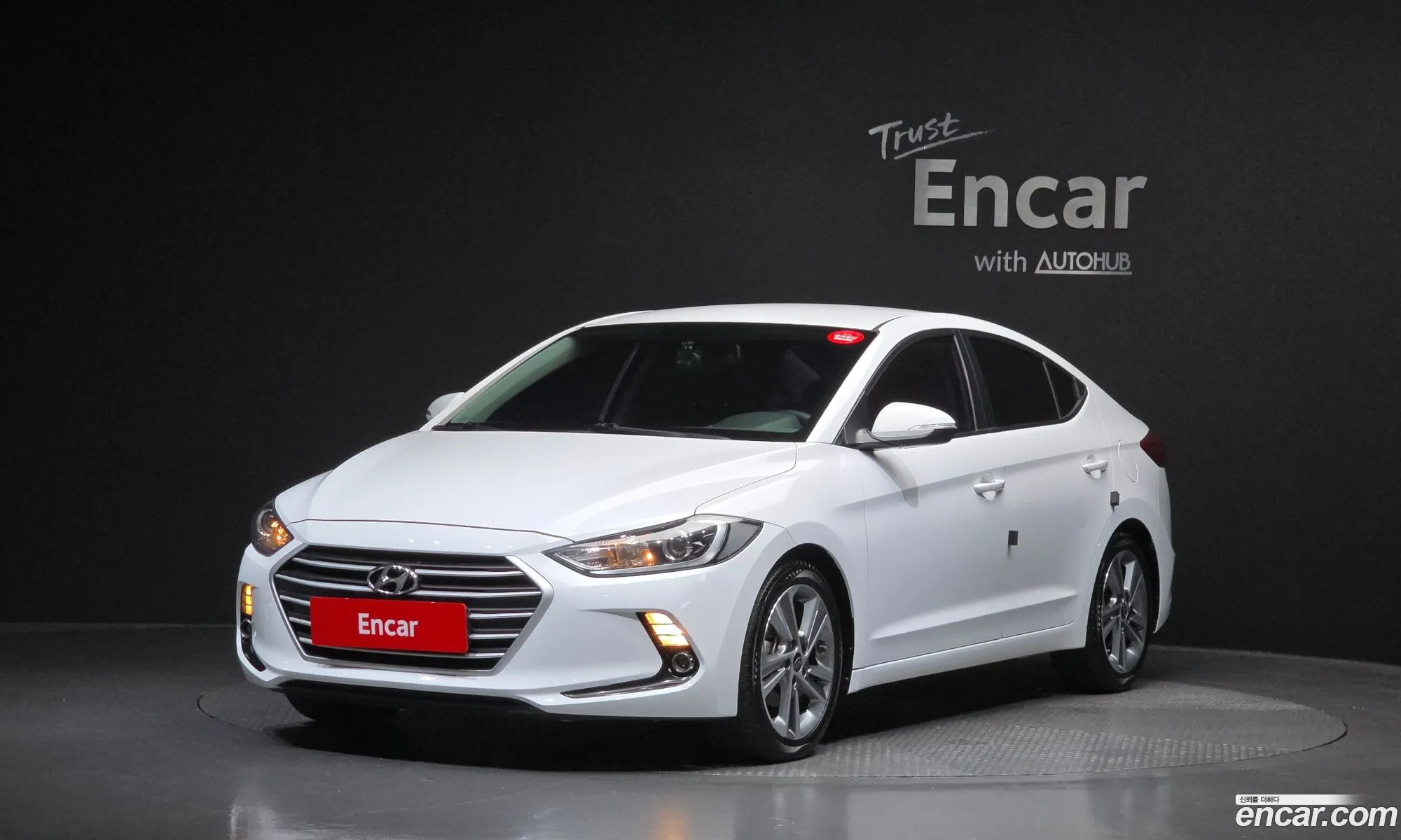 Hyundai Elantra AD 2018 — 15