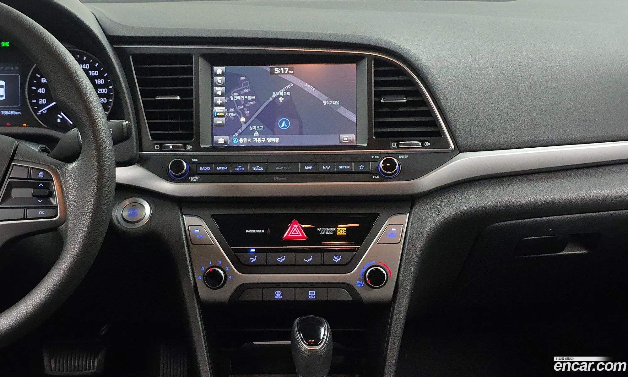 Hyundai Elantra AD 2018 — 10
