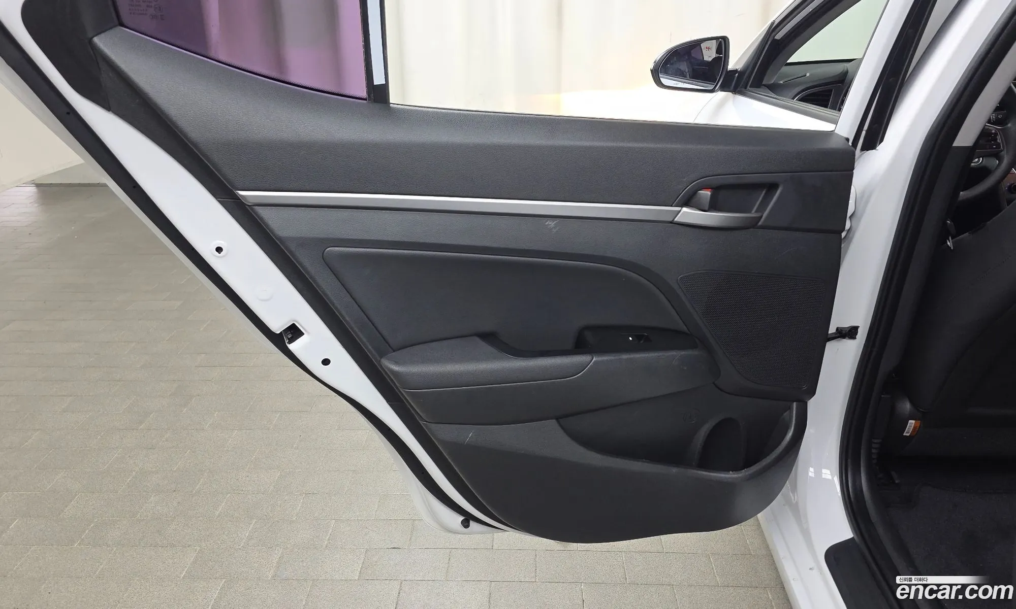 Hyundai Elantra AD 2018 — 11