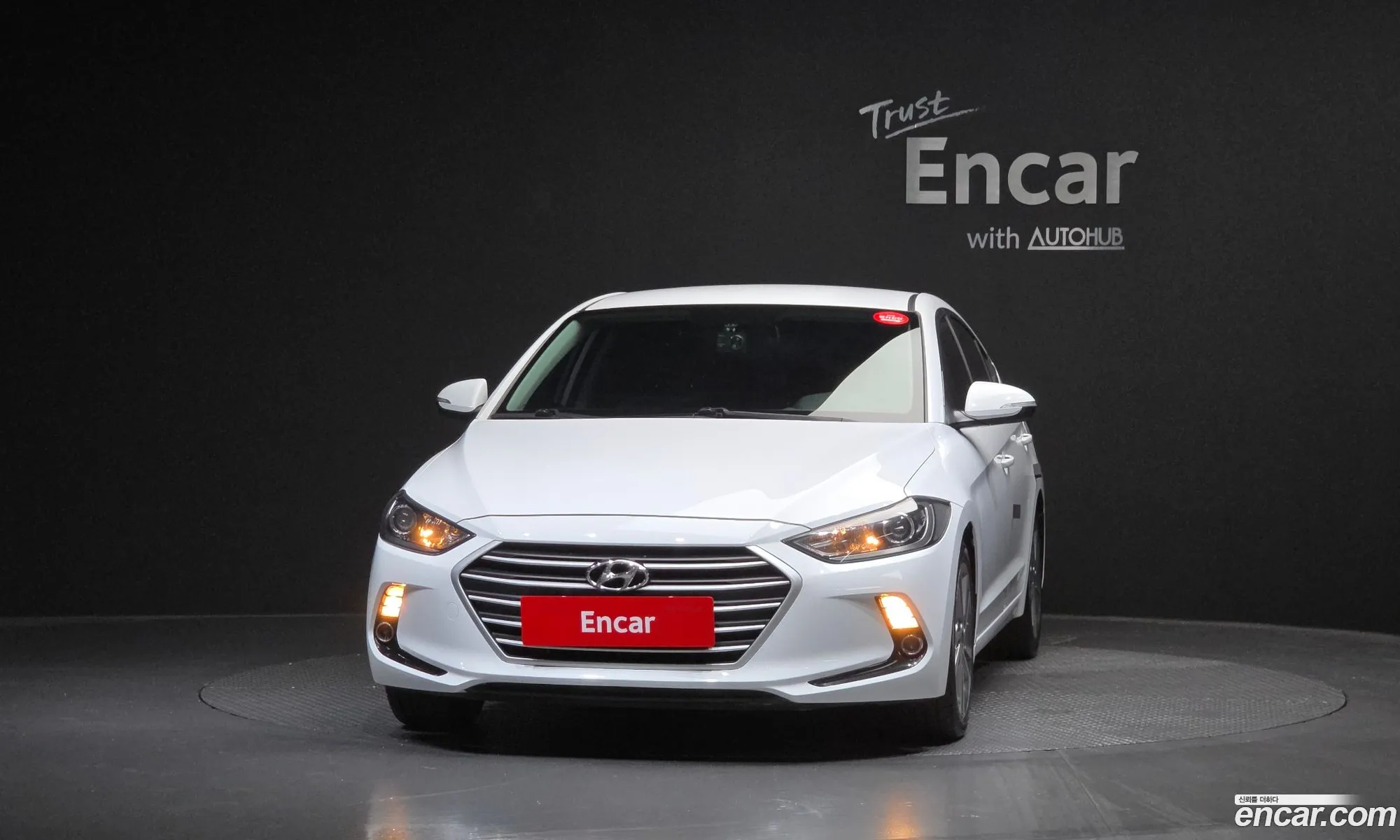 Hyundai Elantra AD 2018 — 18
