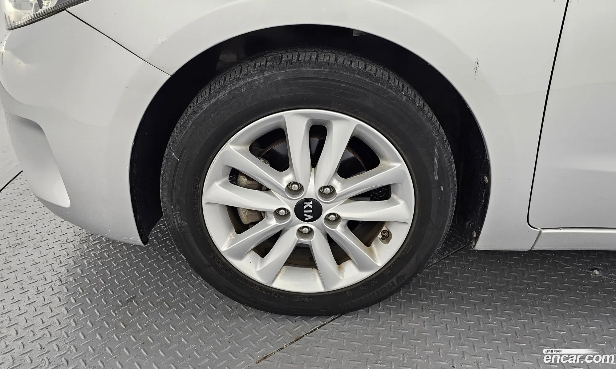Kia K3 2017 — 13