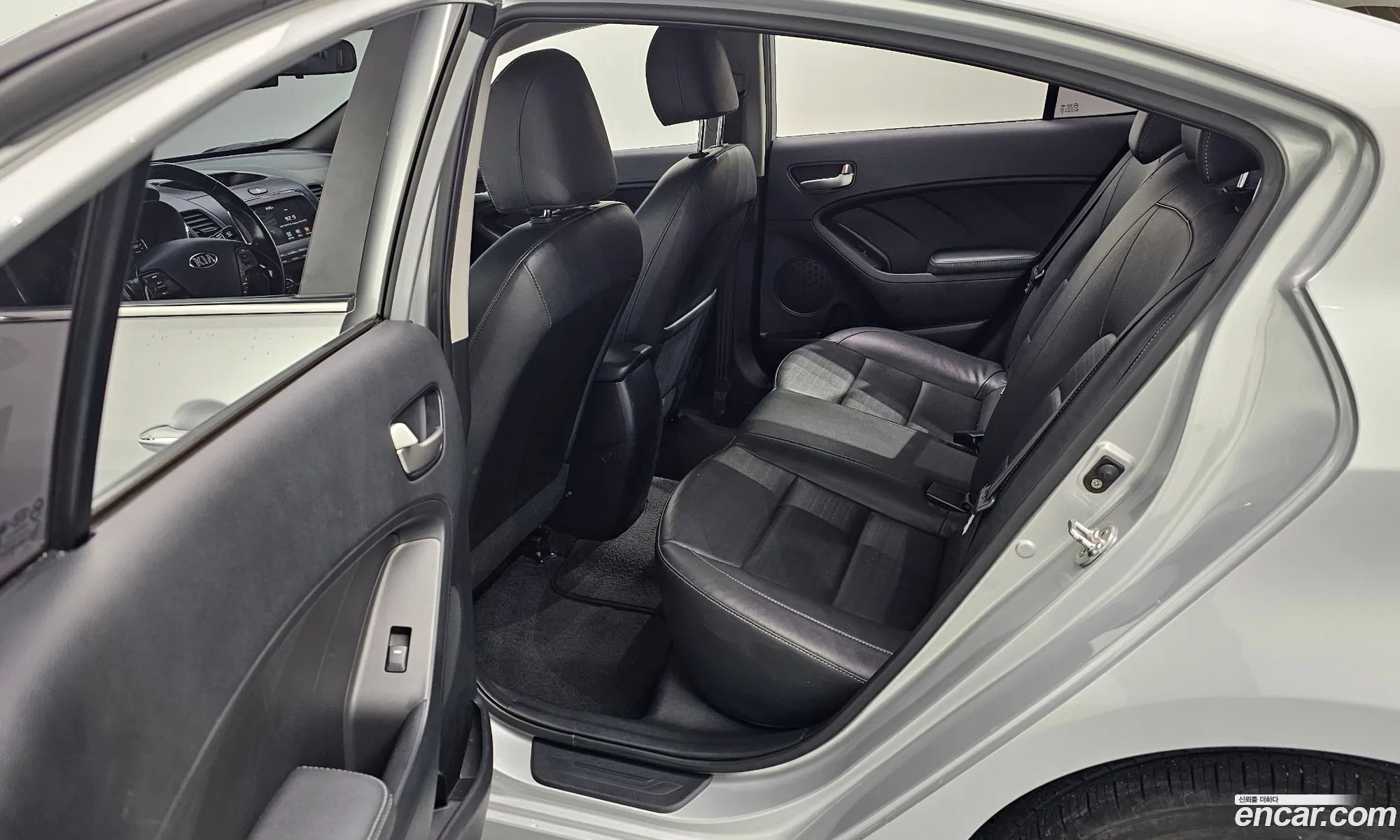 Kia K3 2017 — 3