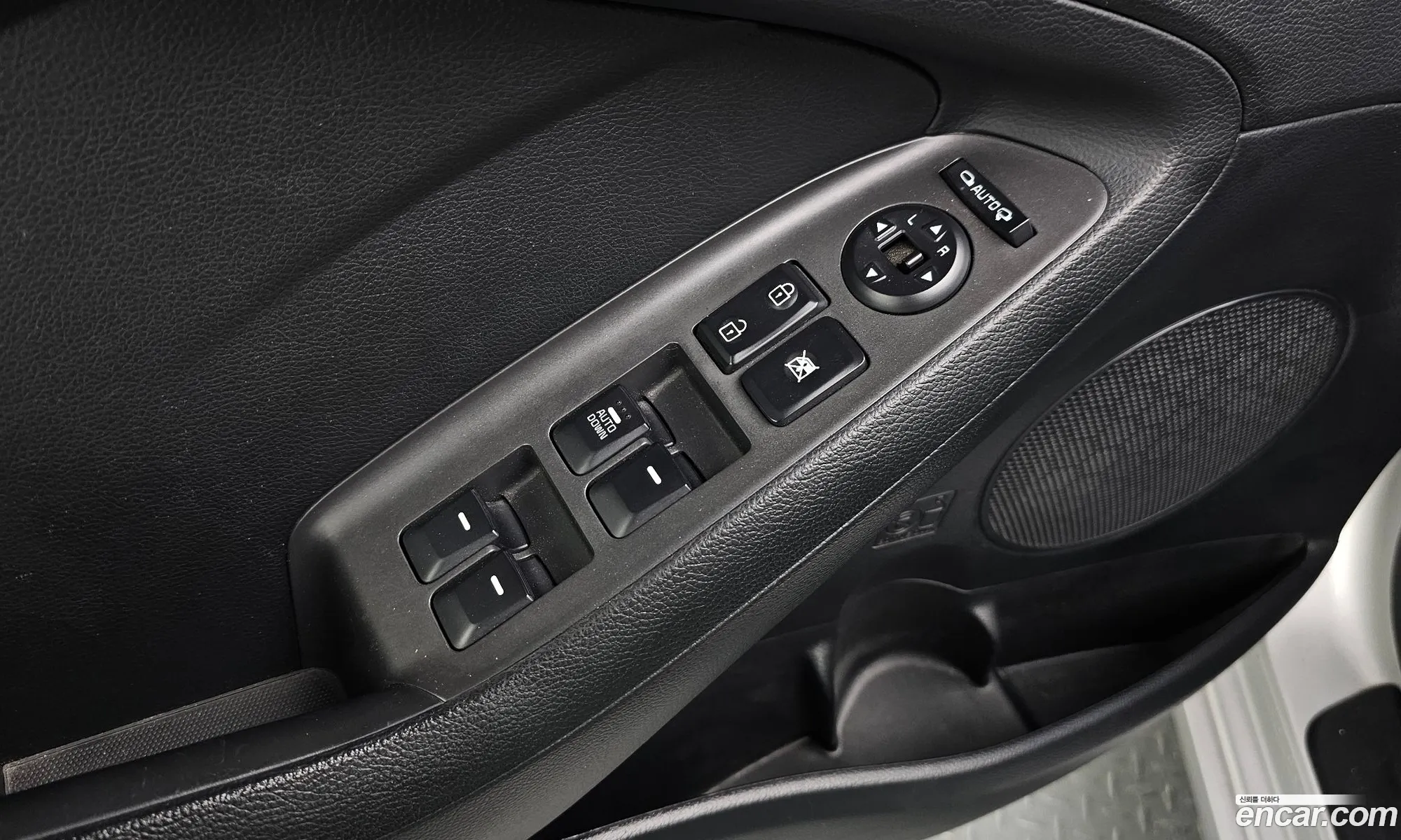 Kia K3 2017 — 11