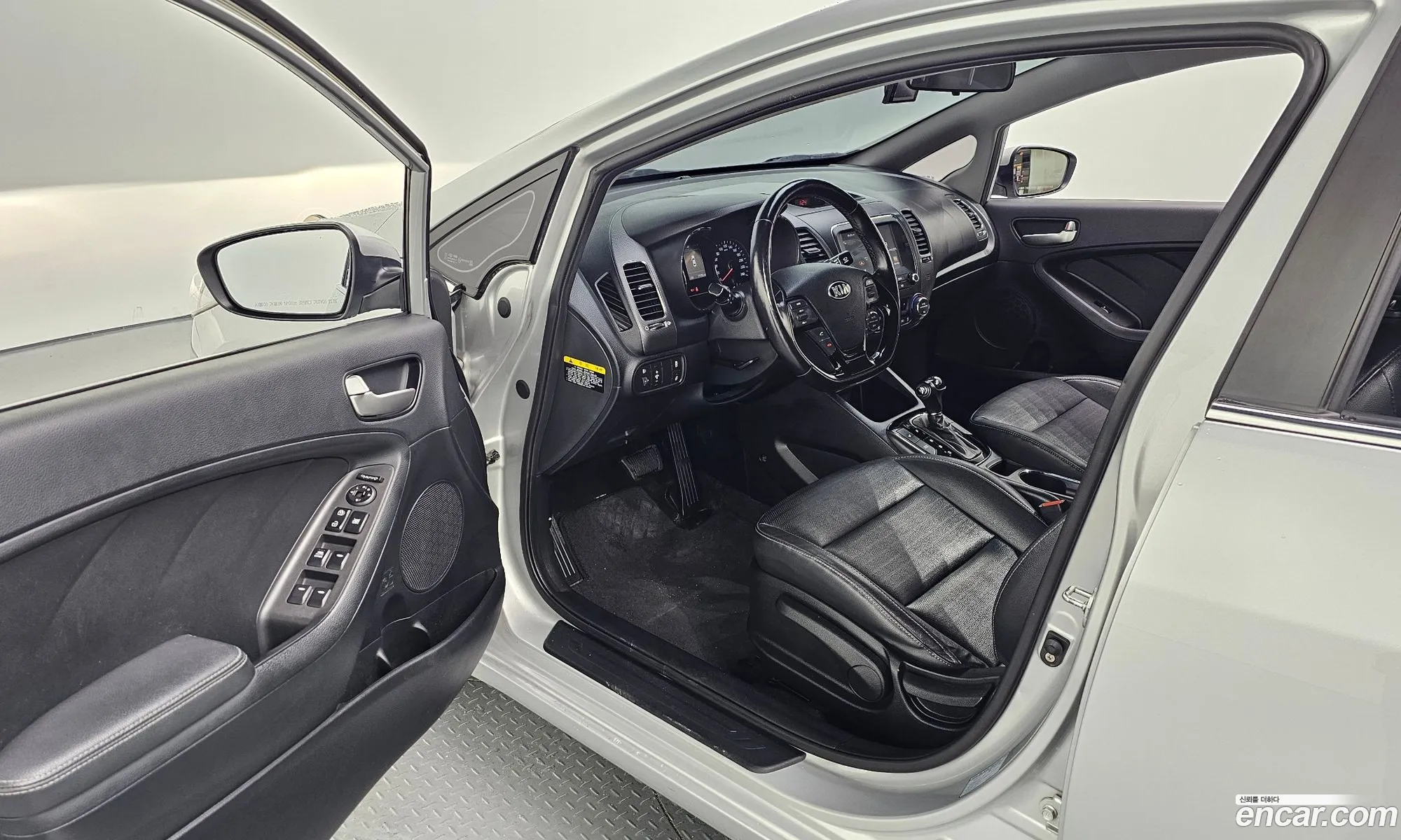 Kia K3 2017 — 16